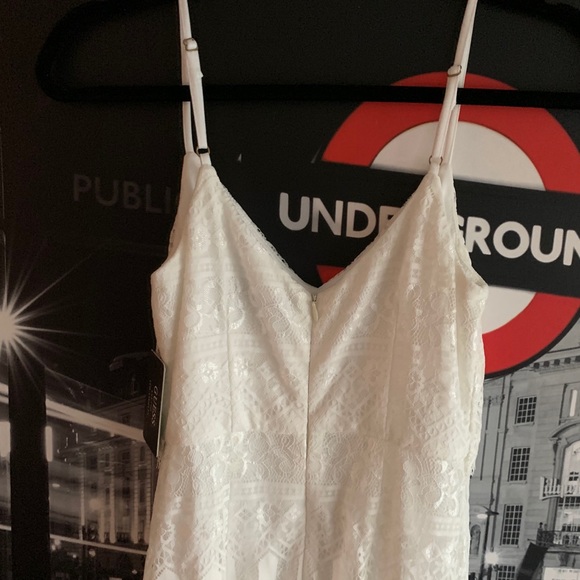Brand new guess maxi dress - Picture 5 of 8